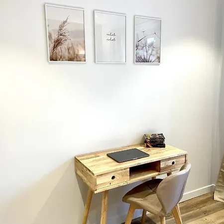 Le Patio**** T3 Avec Terrasse, Centre D'aix-les-b. Lägenhet